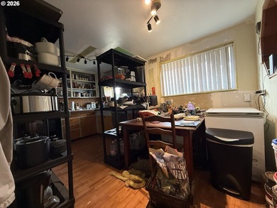 Rare Brookings Investment Opportunity! Two detached homes on one - photo 5