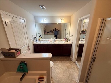 Welcome home to this beautifully maintained 1.5-story - photo 5