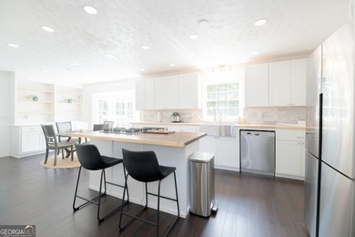 Welcome to 4962 Dewberry Circle, a beautifully renovated - photo 11