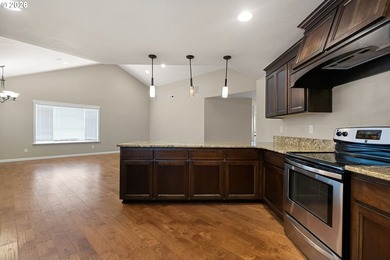 Well maintained and ready to move into. Great location near - photo 13