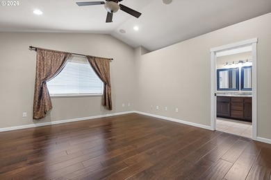 Well maintained and ready to move into. Great location near - photo 18