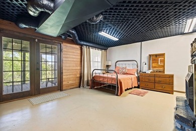 Tucked away in the heart of the Ouachitas, this one-of-a-kind - photo 39