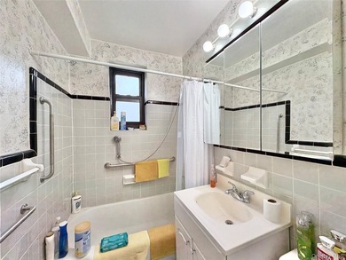Spacious one-bedroom, one-bathroom co-op apartment located on - photo 11