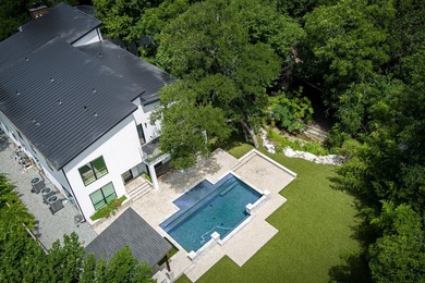 Luxury and comfort blend effortlessly in this exceptional - photo 1