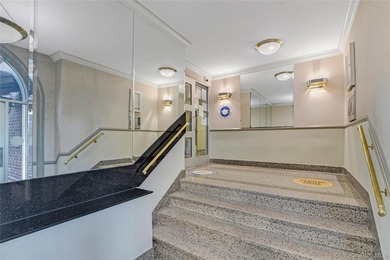 Spacious one-bedroom, one-bathroom co-op apartment located on - photo 13