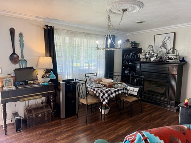 Improved Price & Seller is offering 5k towards flooring - photo 15