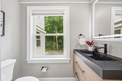 Welcome to this beautifully newly renovated lakeview home in one - photo 18