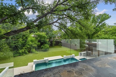 Luxury and comfort blend effortlessly in this exceptional - photo 9