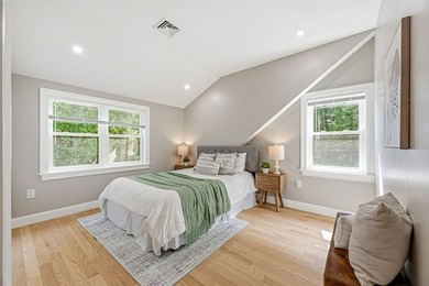 Welcome to this beautifully newly renovated lakeview home in one - photo 26