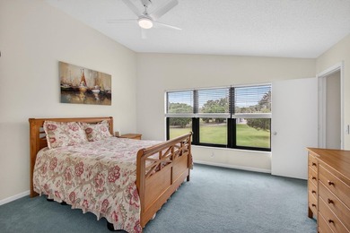 Rarely Available 2 Bedroom, 2 Bathroom Plus Office/Den Floor - photo 34
