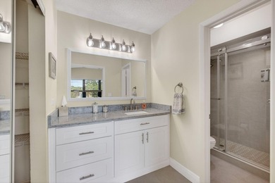 Rarely Available 2 Bedroom, 2 Bathroom Plus Office/Den Floor - photo 37