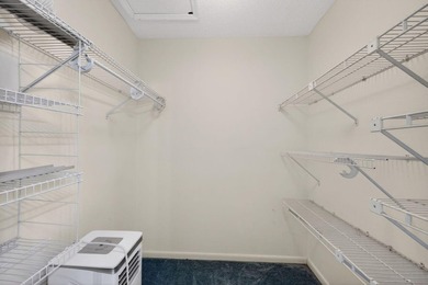 Rarely Available 2 Bedroom, 2 Bathroom Plus Office/Den Floor - photo 42