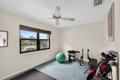 Rarely Available 2 Bedroom, 2 Bathroom Plus Office/Den Floor - photo 44
