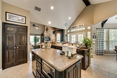 Nestled on a scenic 17.867 acre estate in Keller, 3325 Creek - photo 7