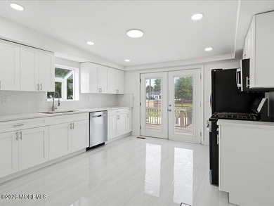 Charming 3-bedroom, 1-bath Colonial set on a desirable corner - photo 11