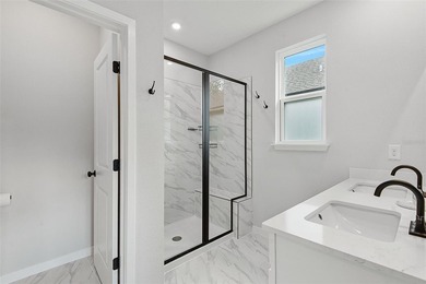 Welcome to this beautiful lakefront, practically new home in - photo 25
