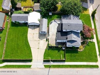 Charming 3-bedroom, 1-bath Colonial set on a desirable corner - photo 27