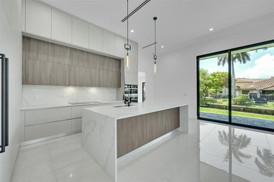 Newly-constructed Wilton Manors luxury waterfront residence - photo 11
