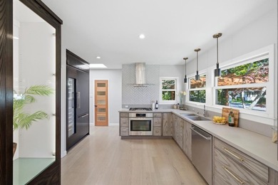 Tucked in the desirable Baywood neighborhood of San Mateo, this - photo 14