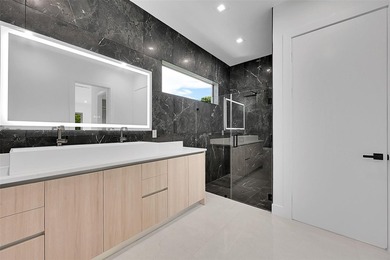 Newly-constructed Wilton Manors luxury waterfront residence - photo 17