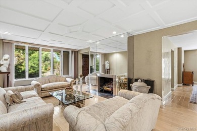 Welcome to this distinguished Mediterranean estate nestled in - photo 8