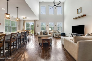 Beautifully maintained and move-in ready, this 4 BR, 3.5 BA - photo 2
