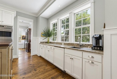 Custom Lowcountry living on the Beaufort River, impeccably - photo 10