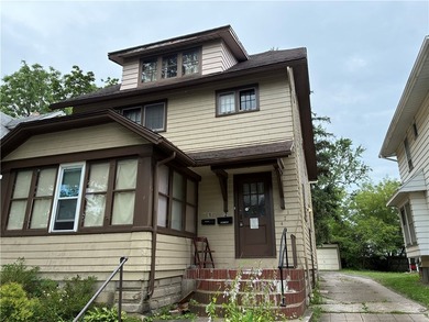Excellent opportunity for investors and owner-occupants alike! - photo 2