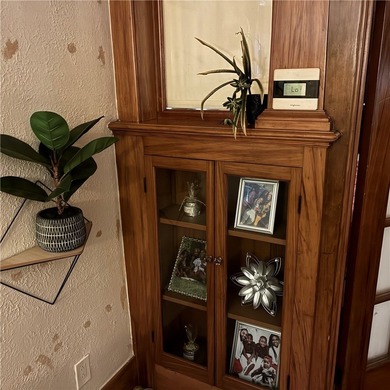 Excellent opportunity for investors and owner-occupants alike! - photo 6
