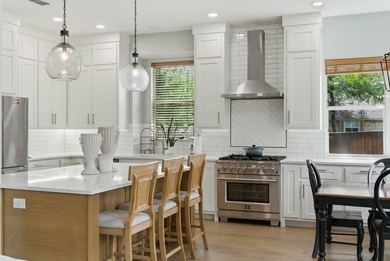 A striking five-bedroom home in the sought-after Silver Lake - photo 13