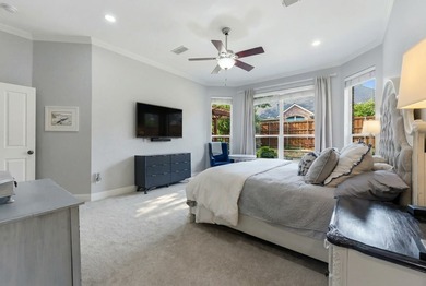 A striking five-bedroom home in the sought-after Silver Lake - photo 17