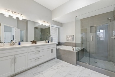 A striking five-bedroom home in the sought-after Silver Lake - photo 19