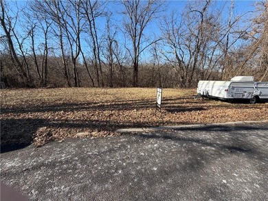 Come build your dream home in a beautiful, established - photo 1