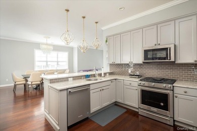 Luxurious Resort Style Living At The Seasons Elwood! Upscale 55+ - photo 7