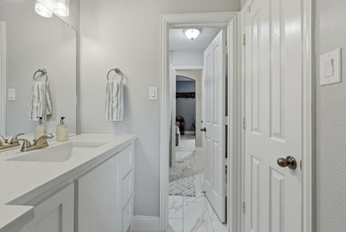 A striking five-bedroom home in the sought-after Silver Lake - photo 27