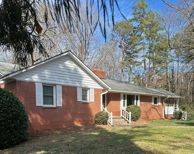 Don't miss this beautiful 3BR 2 BATH 1800+ sq ft home situated - photo 2