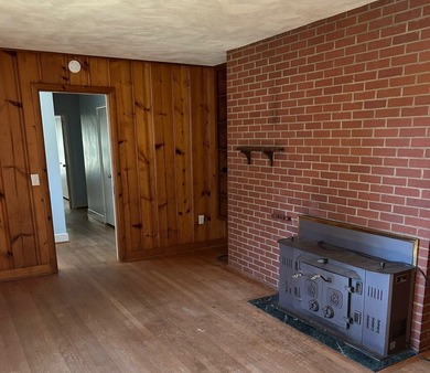 Don't miss this beautiful 3BR 2 BATH 1800+ sq ft home situated - photo 7