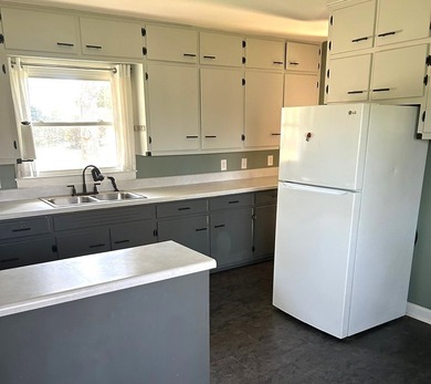 Don't miss this beautiful 3BR 2 BATH 1800+ sq ft home situated - photo 10