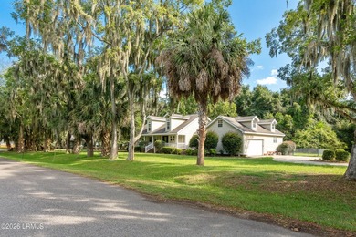 Spacious custom home in the desirable Seabrook Point community - photo 4