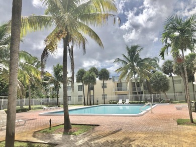 Clear Lake - Palm Beach County Condo For Sale in West Palm Beach Florida