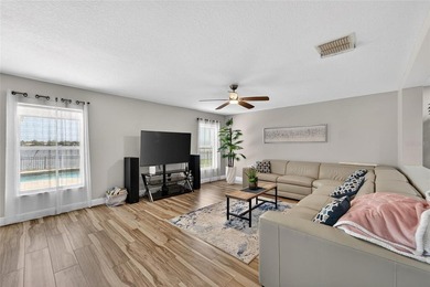 5325 Sandy Shell Dr, Apollo Beach, FL 33572 | 3 Bedrooms | 2 - photo 13