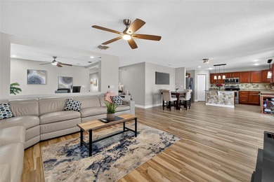 5325 Sandy Shell Dr, Apollo Beach, FL 33572 | 3 Bedrooms | 2 - photo 15