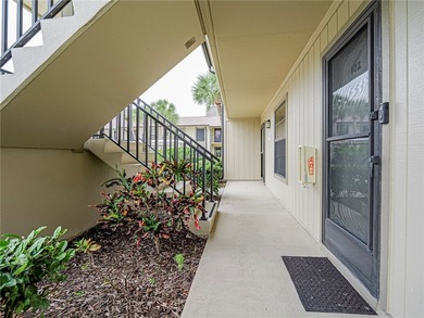 Enjoy stunning lake and golf course views in this 1,188 sq ft - photo 5