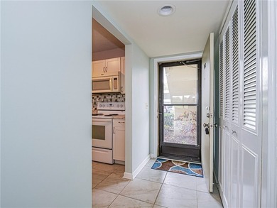 Enjoy stunning lake and golf course views in this 1,188 sq ft - photo 6