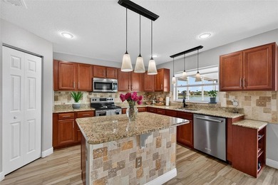5325 Sandy Shell Dr, Apollo Beach, FL 33572 | 3 Bedrooms | 2 - photo 20
