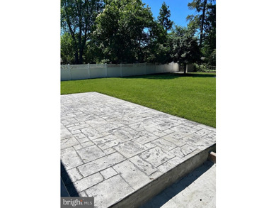 Stunning remodeled home in Hillsmere! Situated on a lovely - photo 22