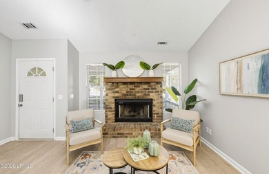 Adorable 3 bedroom / 2 bath cottage on Lady's Island. This home - photo 7