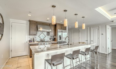 Beautifully updated 4th-floor condo in the heart of Old Town