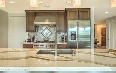 Beautifully updated 4th-floor condo in the heart of Old Town