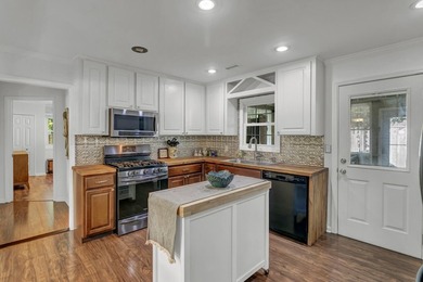 Life in Parkwood Estates is all about location and lifestyle - photo 14